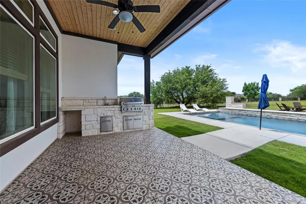 112 Red Mulberry Way Leander TX 78641