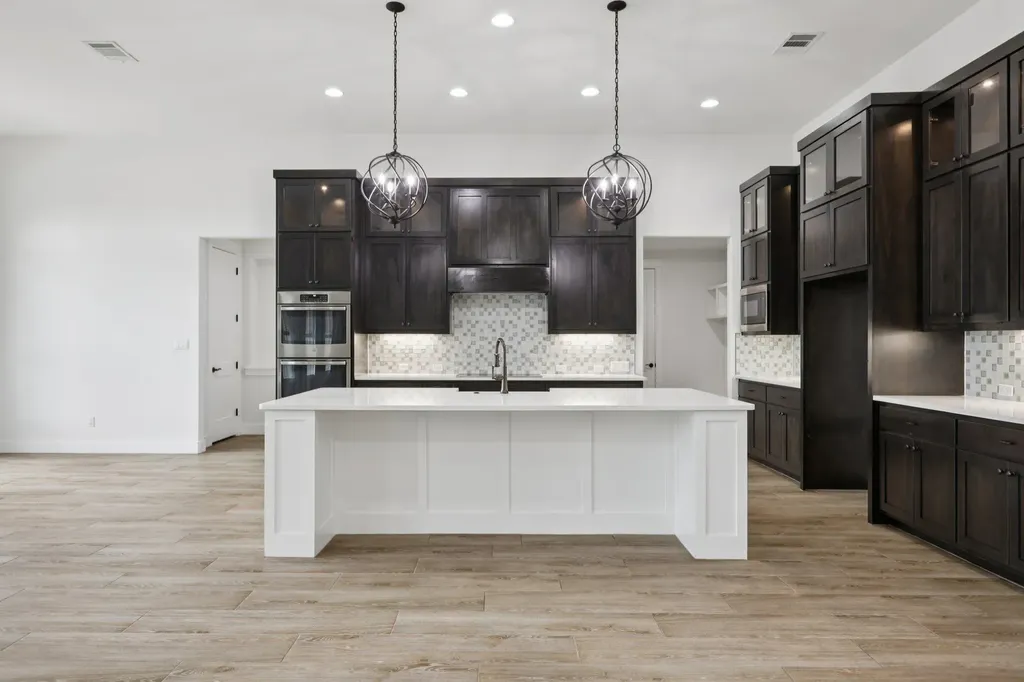 112 Red Mulberry Way Leander TX 78641