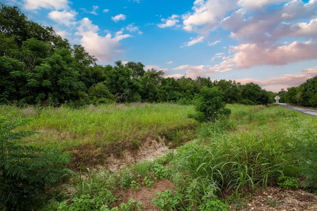 150 County Road 126 Georgetown TX 78626
