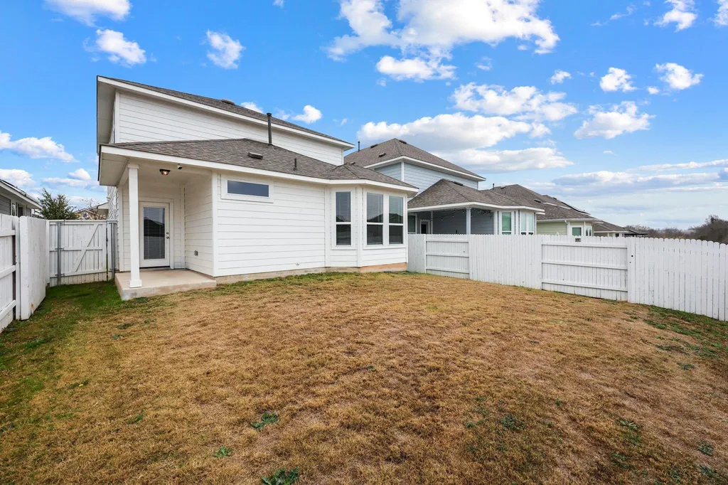 161 Appleberry Lane Elgin TX 78621
