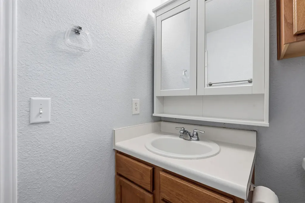 626 Atlantis Kyle TX 78640