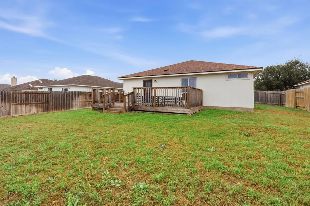 626 Atlantis Kyle TX 78640