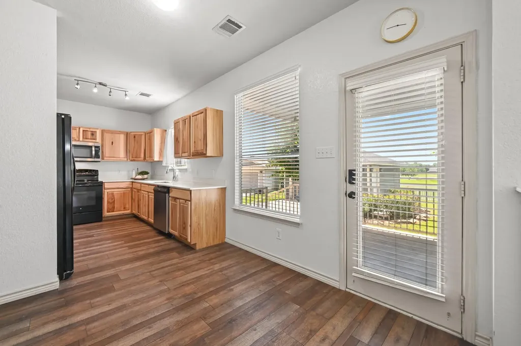 4584 Mather Kyle TX 78640