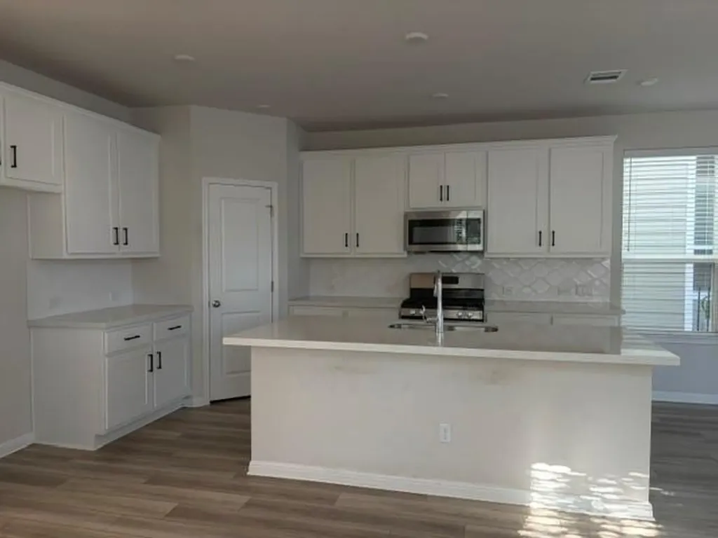 1653 Coral Sunrise Trail Leander TX 78641