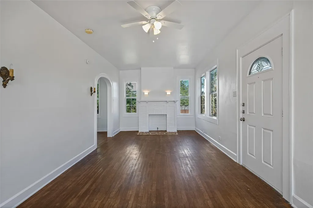 4414 Red River Street Austin TX 78751