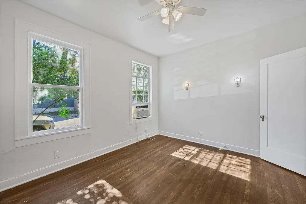 4414 Red River Street Austin TX 78751