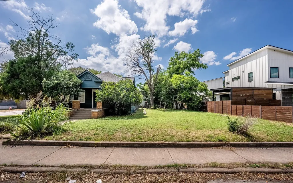 4414 Red River Street Austin TX 78751