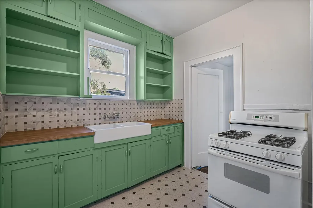 4414 Red River Street Austin TX 78751