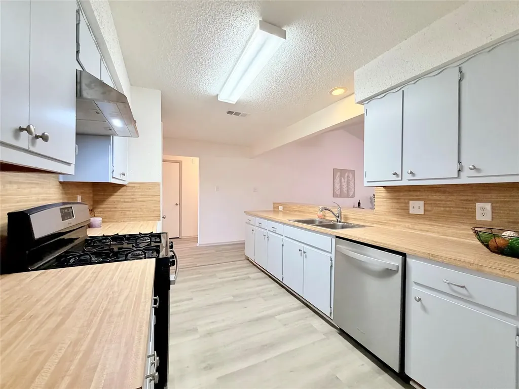 8200 Furness Drive Austin TX 78753