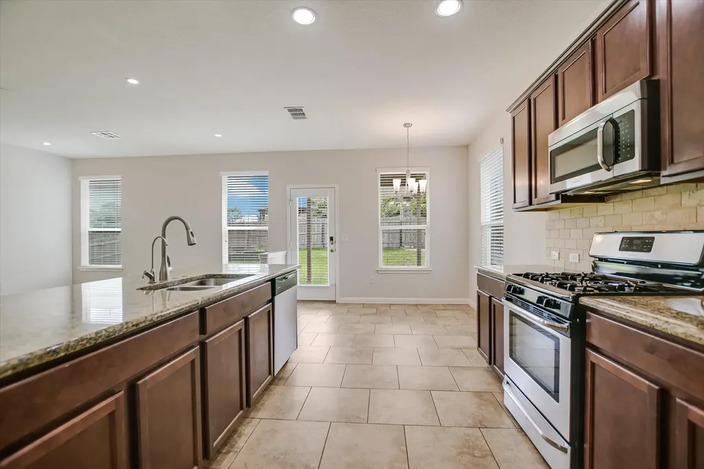 409 Kingfisher Lane Kyle TX 78640