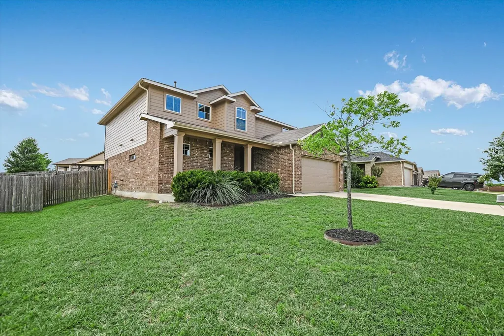 409 Kingfisher Lane Kyle TX 78640