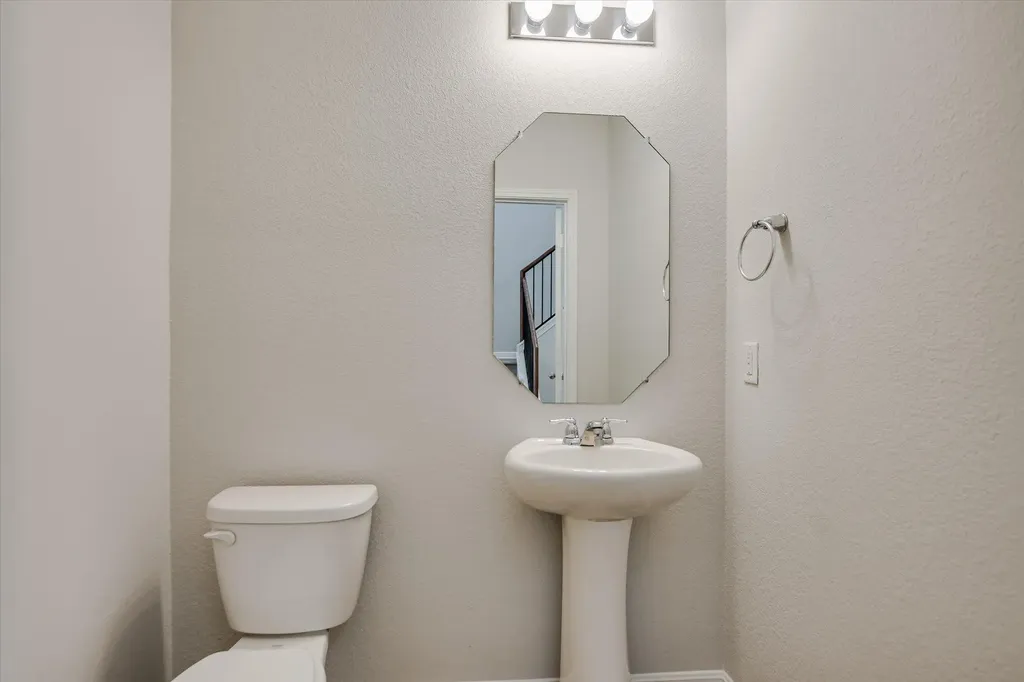 409 Kingfisher Lane Kyle TX 78640