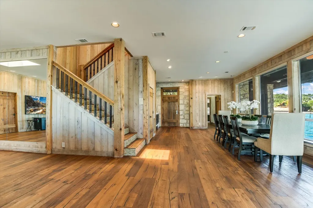 102 Bunny Run Horseshoe Bay TX 78657