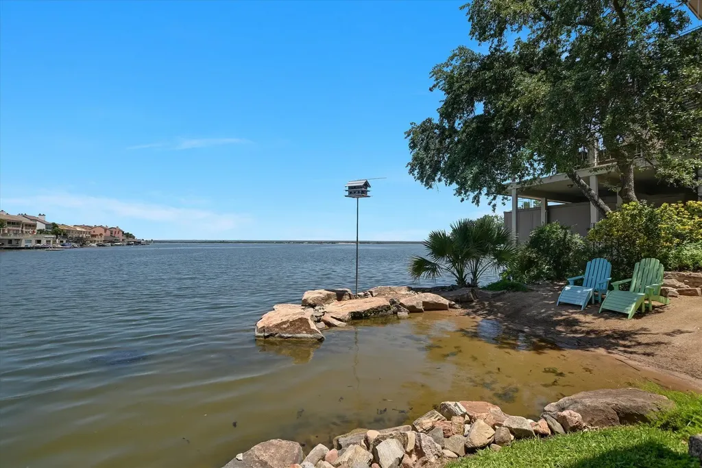 102 Bunny Run Horseshoe Bay TX 78657