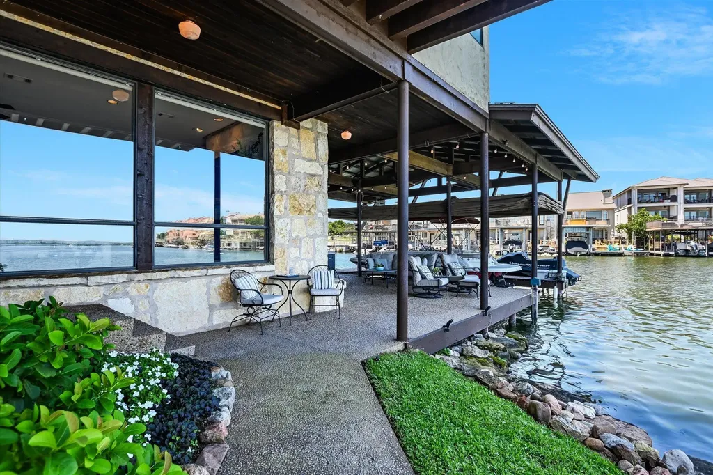 102 Bunny Run Horseshoe Bay TX 78657