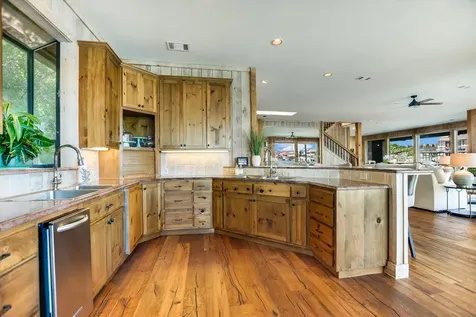 102 Bunny Run Horseshoe Bay TX 78657