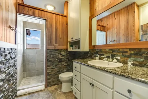 102 Bunny Run Horseshoe Bay TX 78657