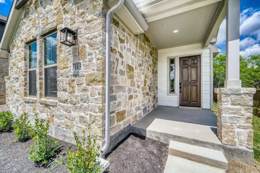 185 International Street Buda TX 78610