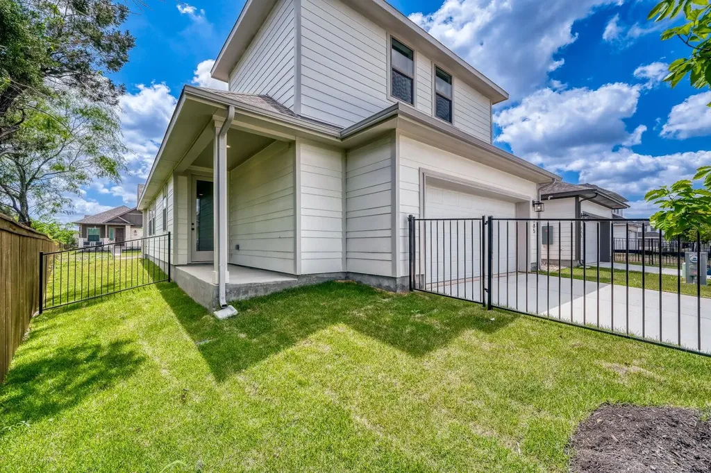 185 International Street Buda TX 78610