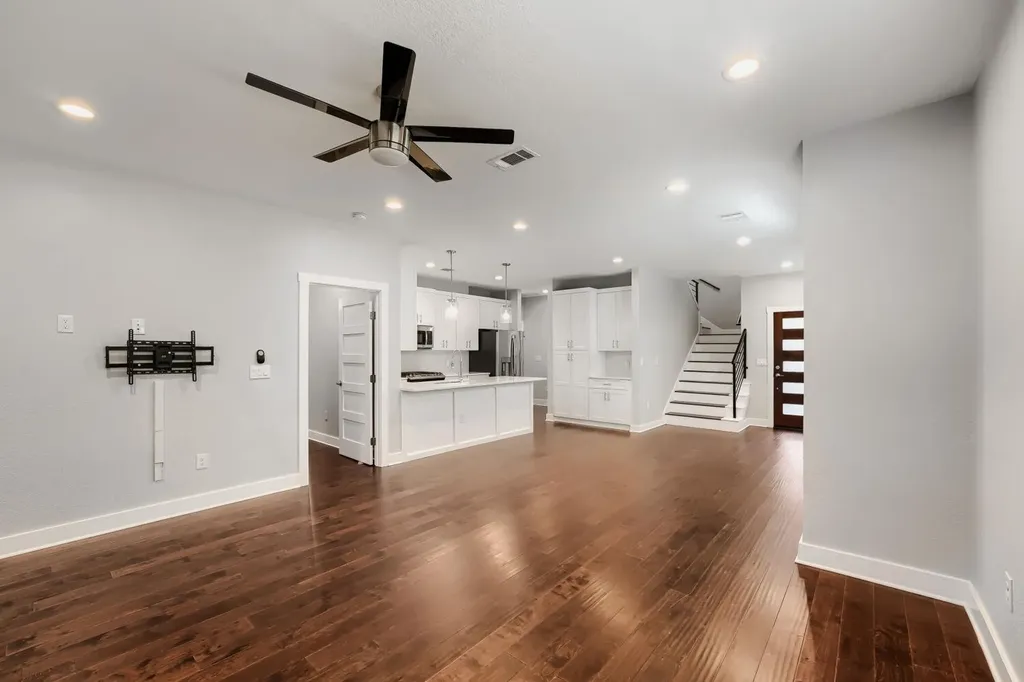 1126 Lott Avenue Austin TX 78721