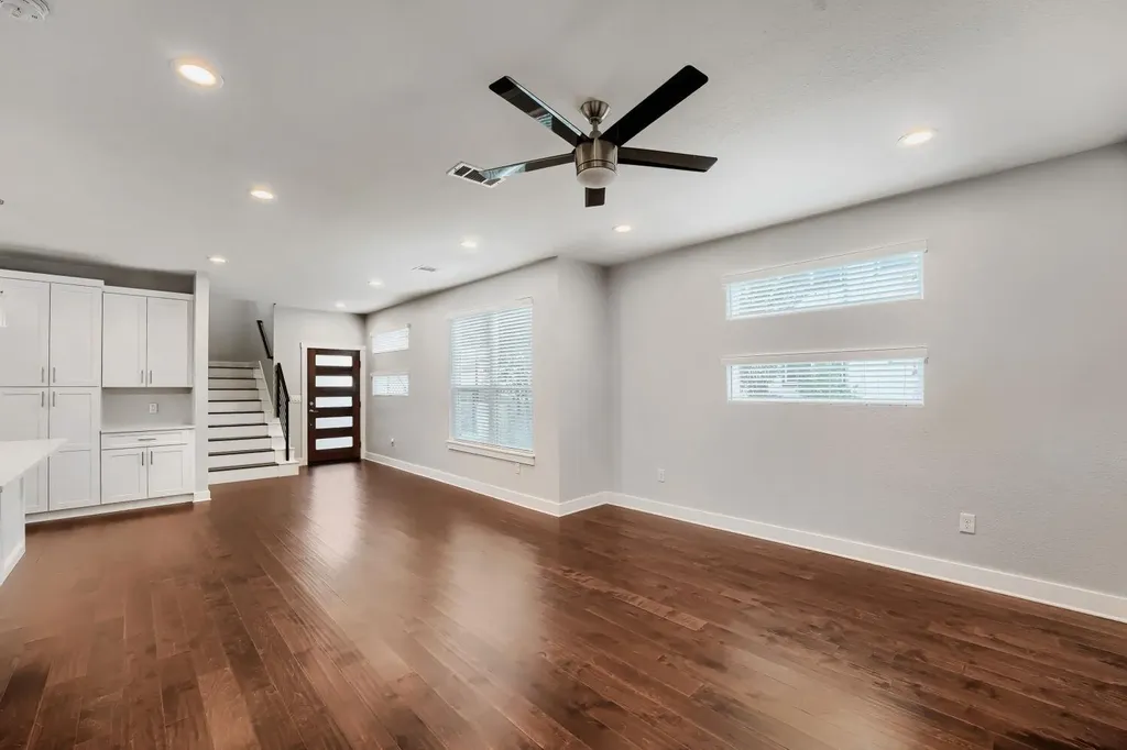1126 Lott Avenue Austin TX 78721