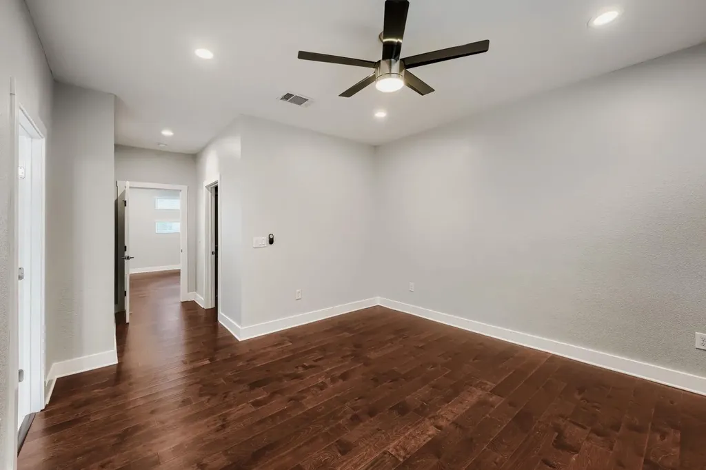 1126 Lott Avenue Austin TX 78721