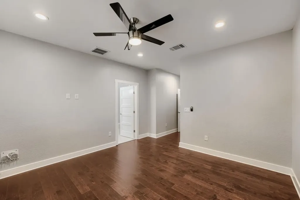 1126 Lott Avenue Austin TX 78721