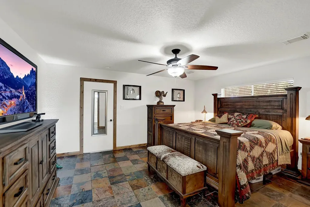 1106 Amanda Canyon Lake TX 78133