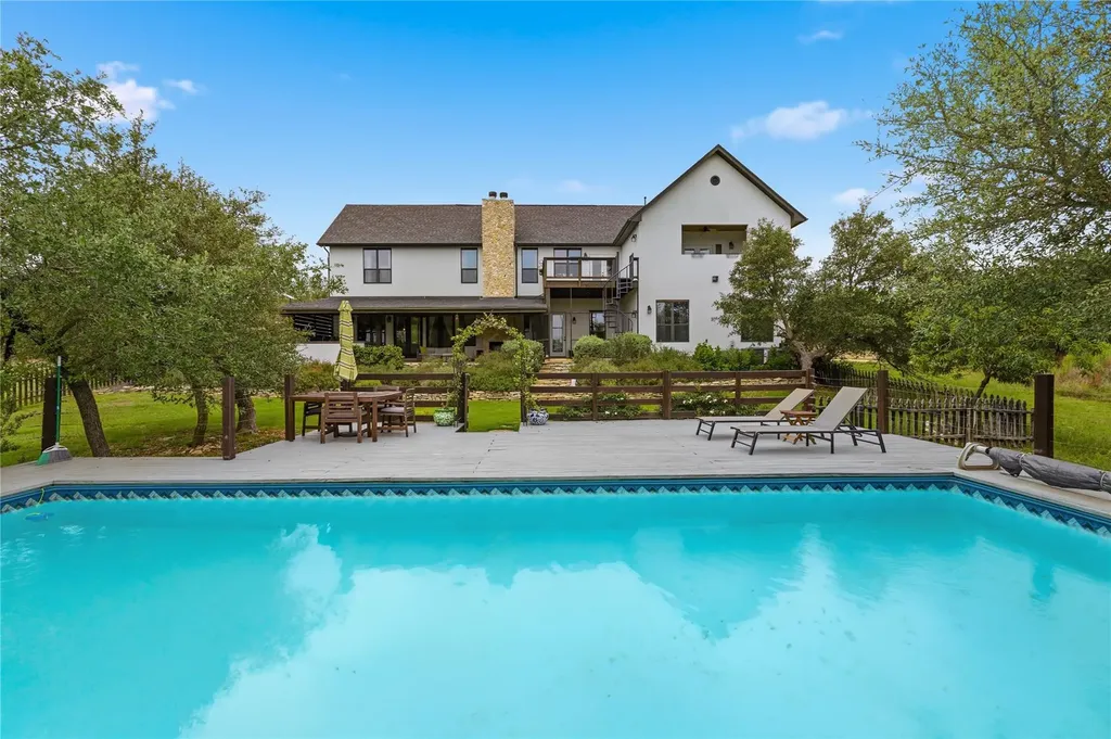 330 Gant Road Dripping Springs TX 78620