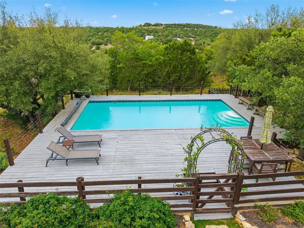 330 Gant Road Dripping Springs TX 78620