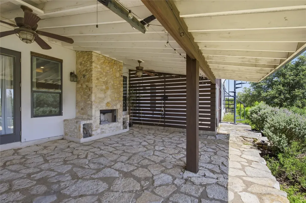 330 Gant Road Dripping Springs TX 78620