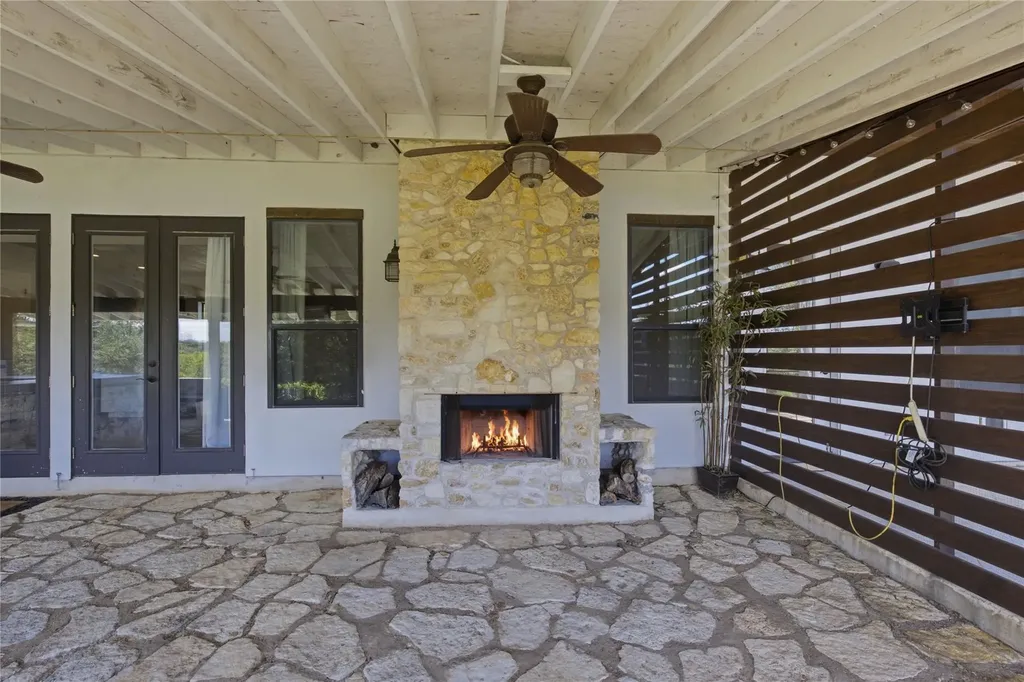 330 Gant Road Dripping Springs TX 78620