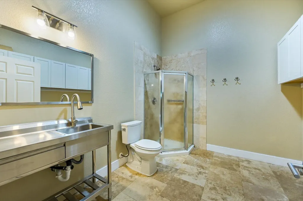 112 Ridge Harbor Drive Spicewood TX 78669