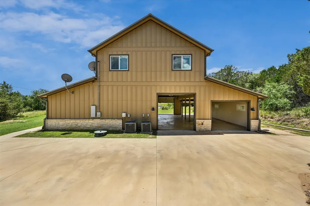 112 Ridge Harbor Drive Spicewood TX 78669