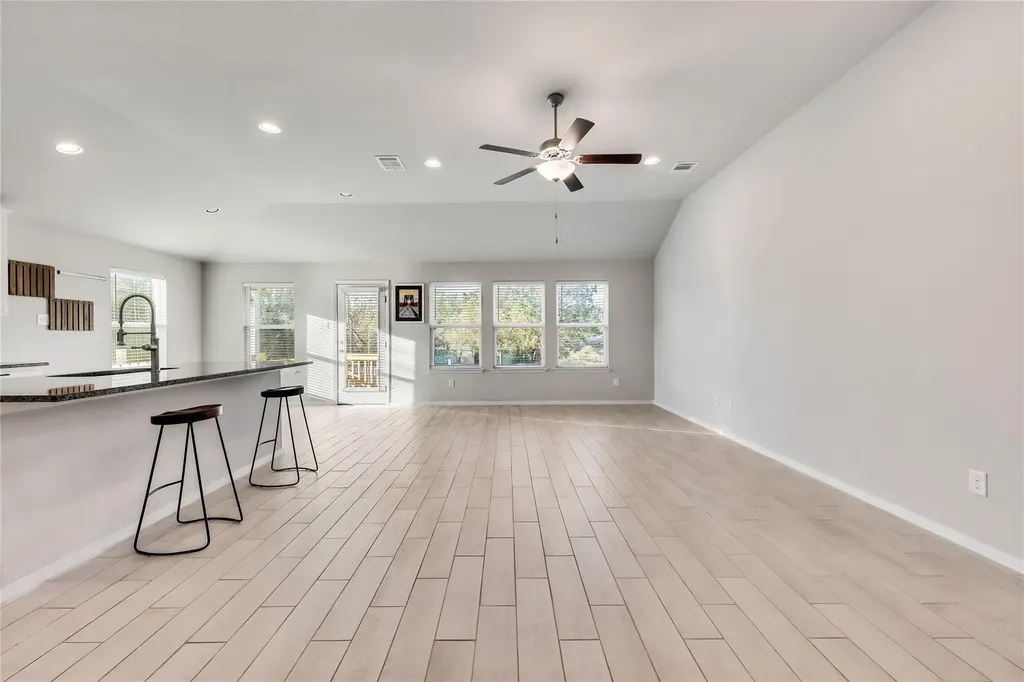 21522 Horseshoe Loop Lago Vista TX 78645