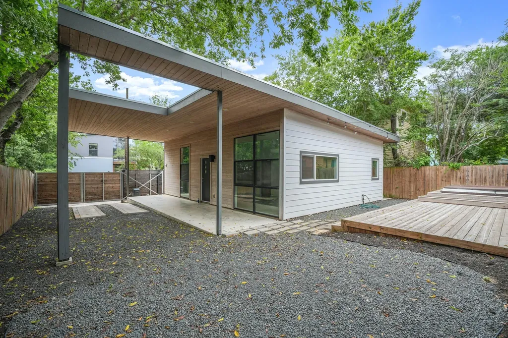2103 E 14th Street Austin TX 78702