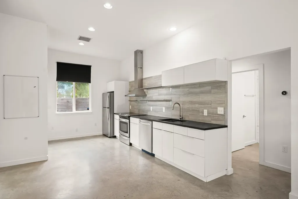 2103 E 14th Street Austin TX 78702