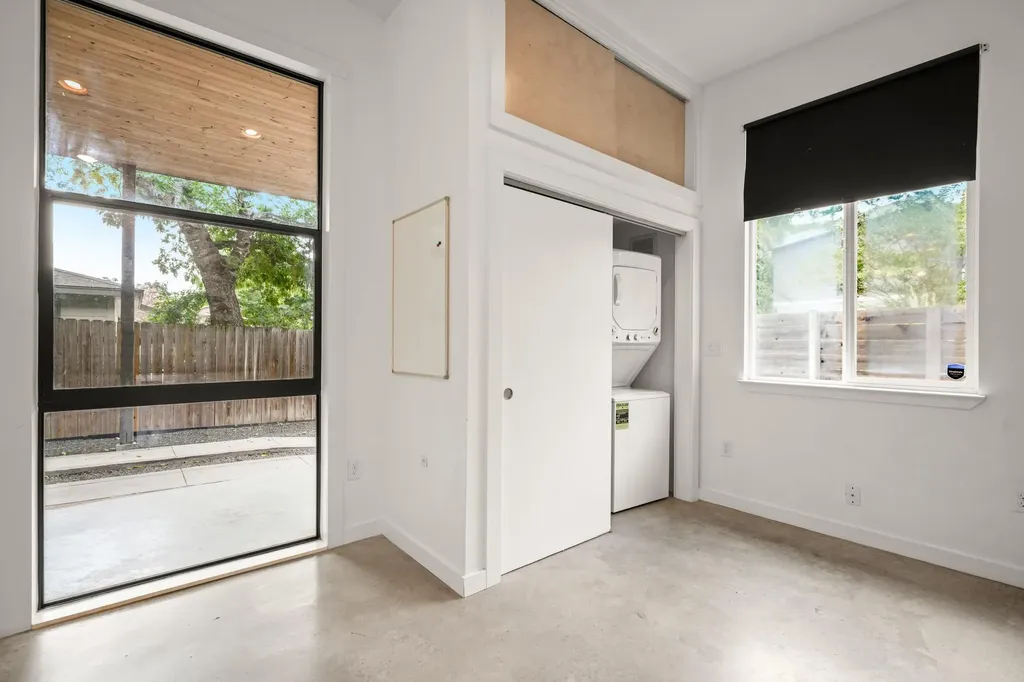 2103 E 14th Street Austin TX 78702