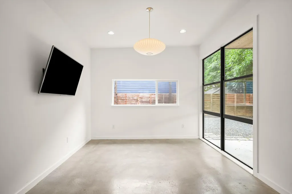 2103 E 14th Street Austin TX 78702