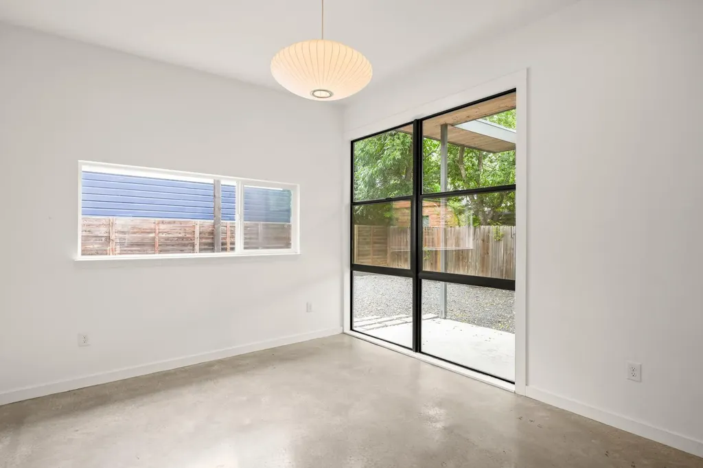 2103 E 14th Street Austin TX 78702