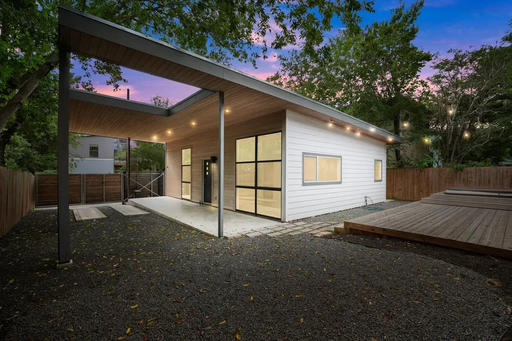 2103 E 14th Street Austin TX 78702