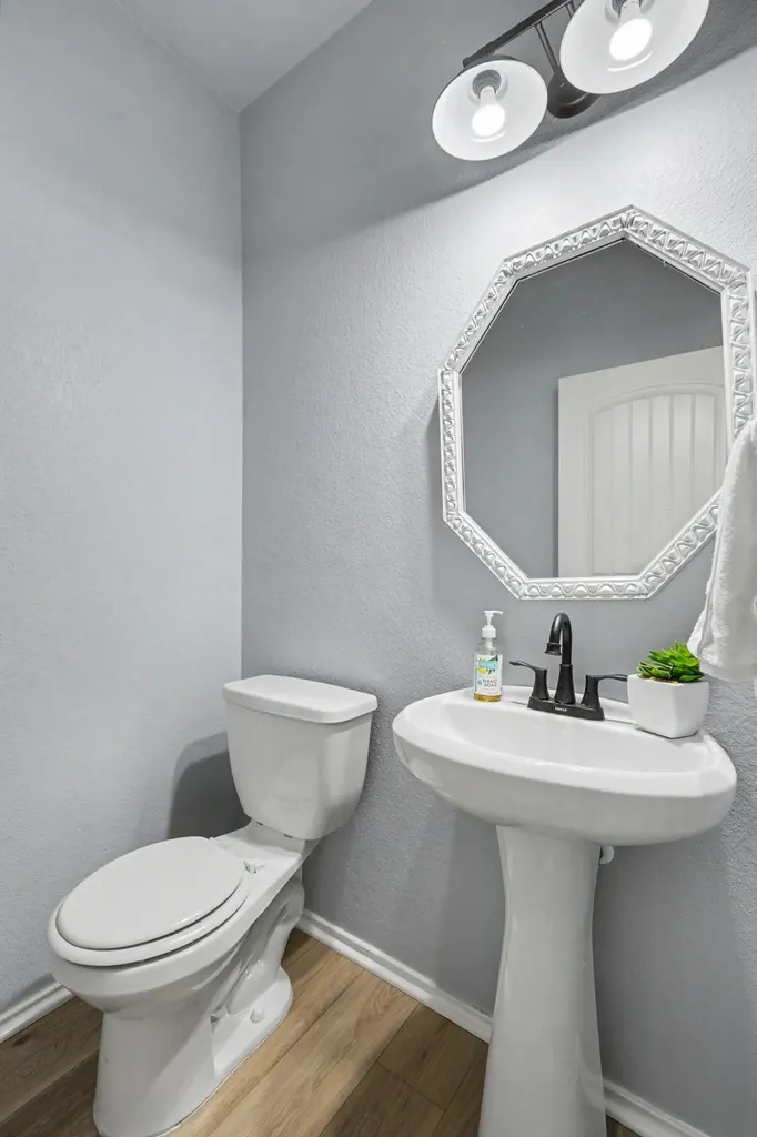 7424 Sunset Heights Circle Austin TX 78735