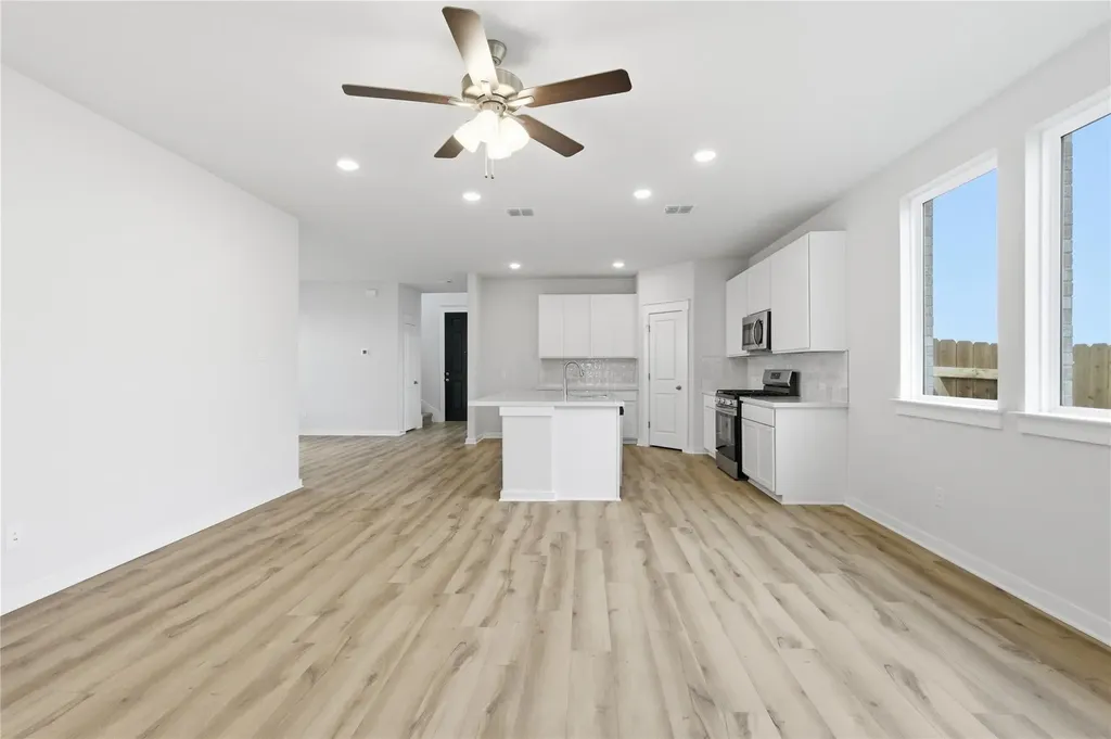231 Bellie Lane Kyle TX 78640