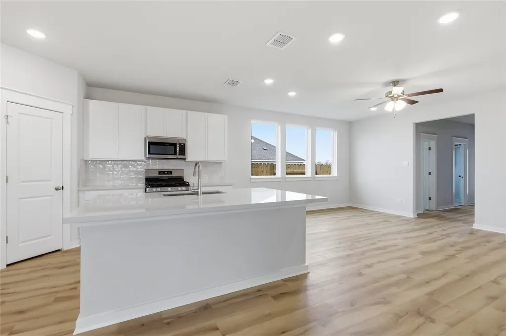 231 Bellie Lane Kyle TX 78640