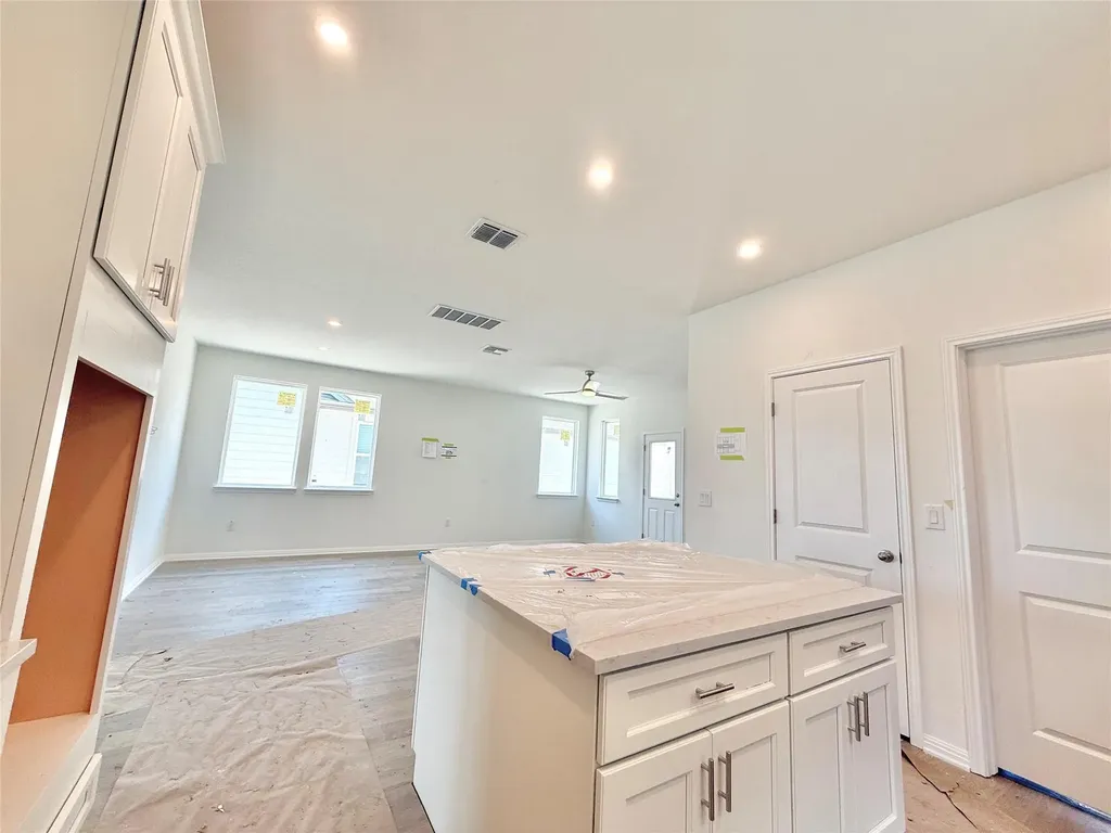 6393 Marsh Lane Buda TX 78610