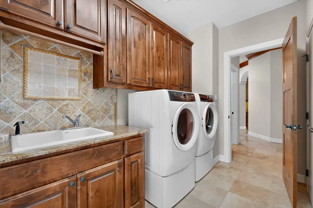 116 Roble Roja Drive Georgetown TX 78633