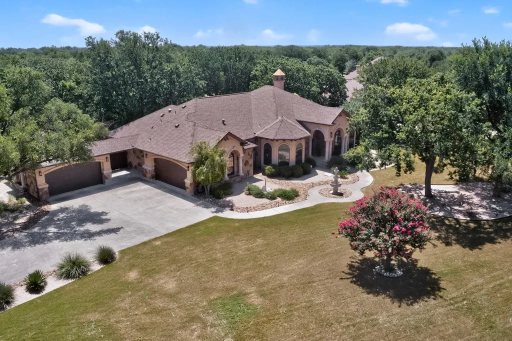116 Roble Roja Drive Georgetown TX 78633