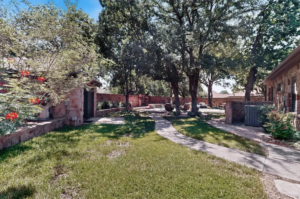 116 Roble Roja Drive Georgetown TX 78633