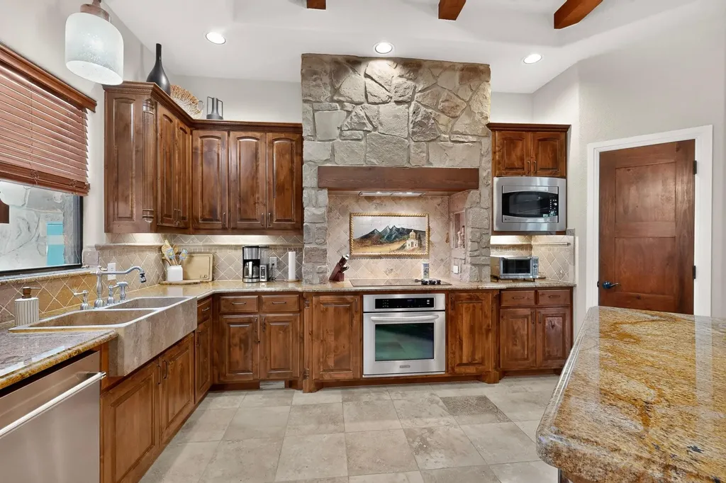 116 Roble Roja Drive Georgetown TX 78633