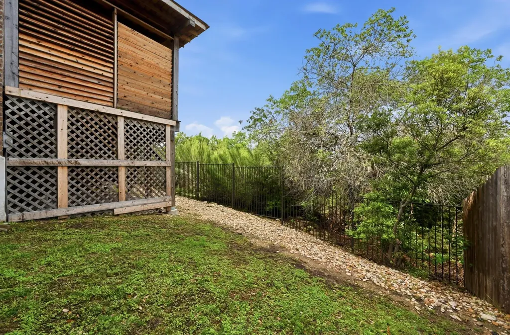 5612 Cherokee Draw Road Austin TX 78738